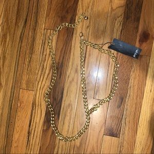 Adjustable chain belt